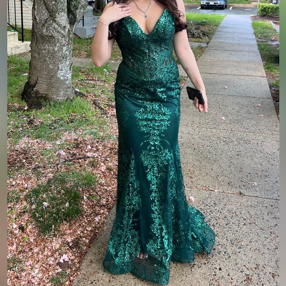 Elegant Green Evening Gown